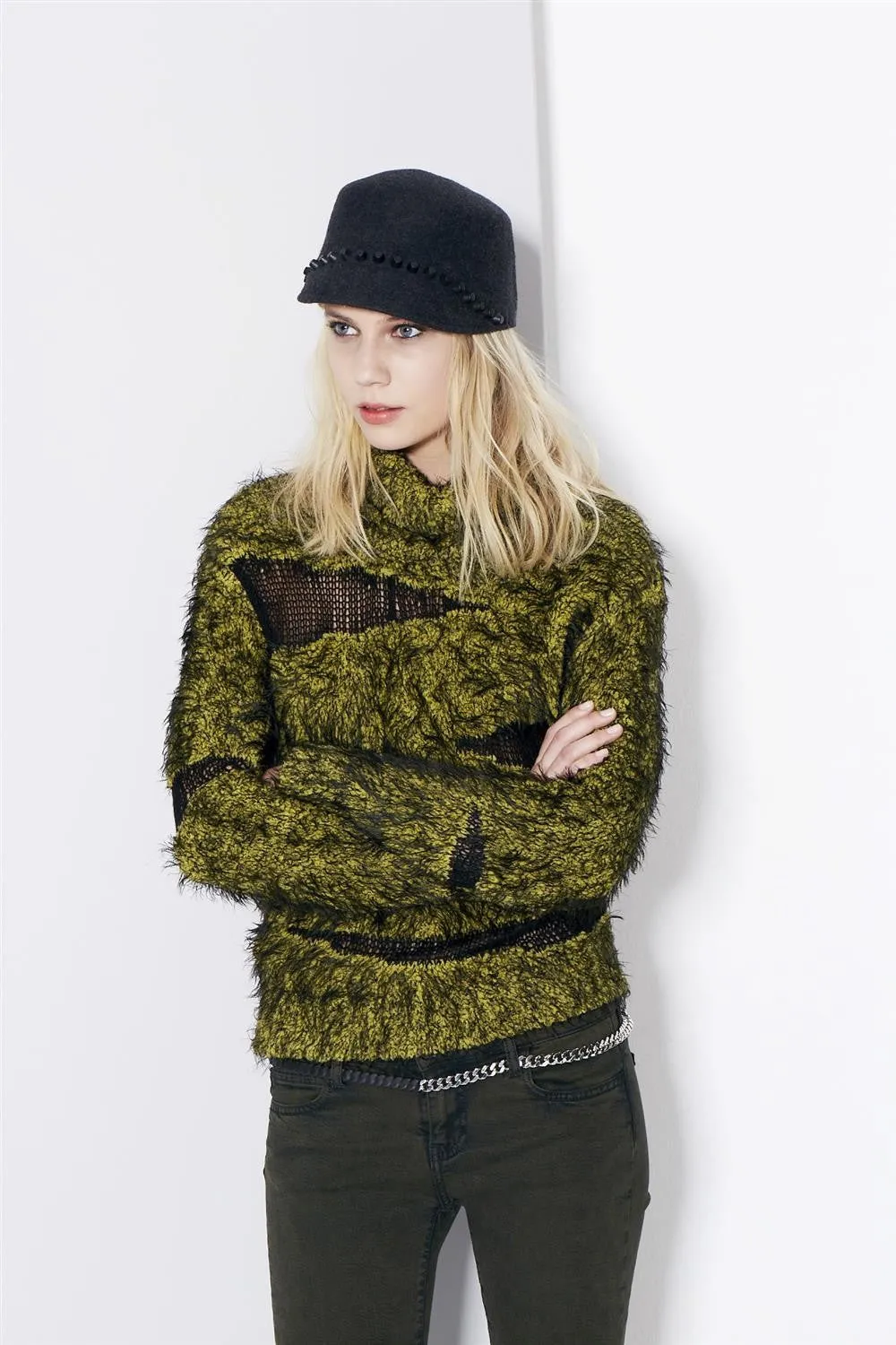 Aluche Sweater