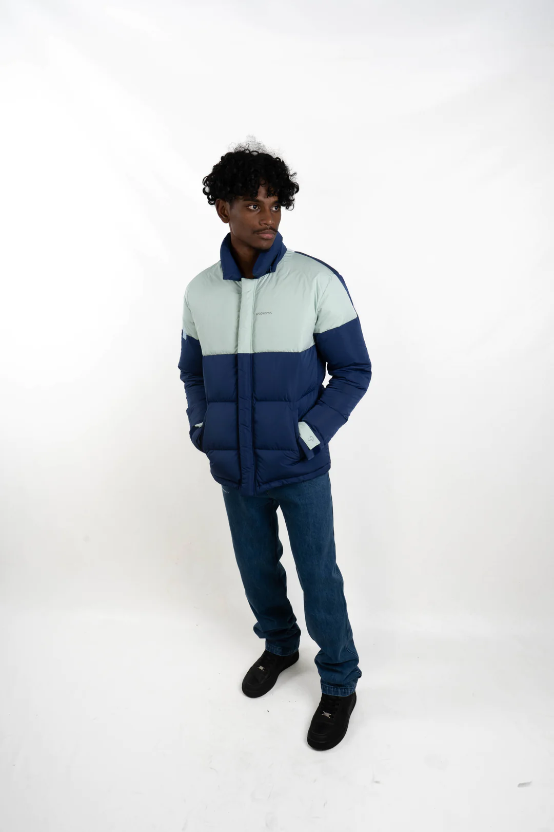 Apodyopsis Blue & White Puffer Jacket