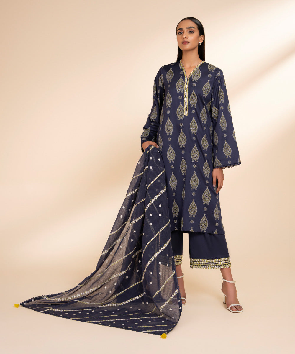 Embroidered Karandi Dupatta