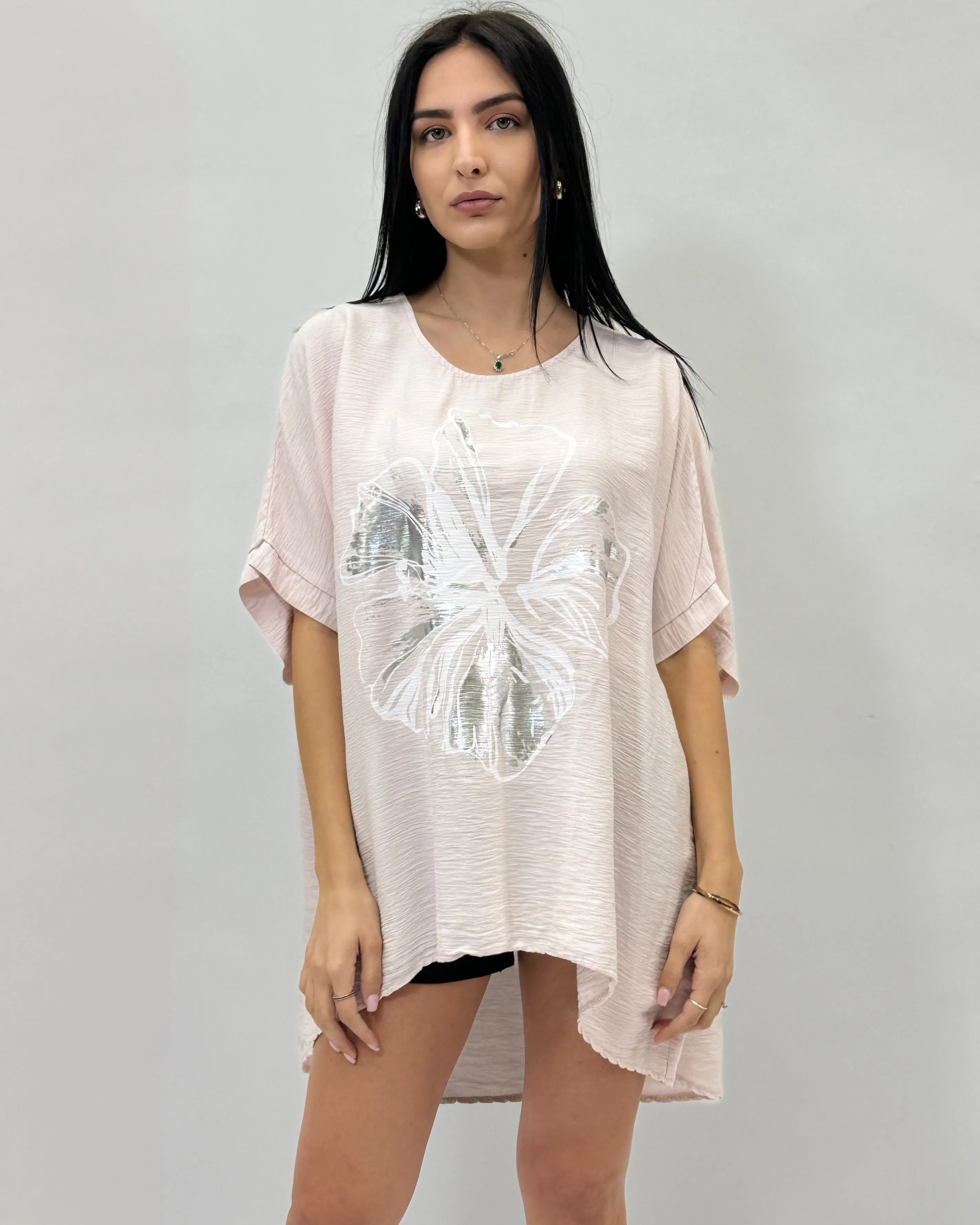 Maglia taglia comoda tinta unita con stampa rosa