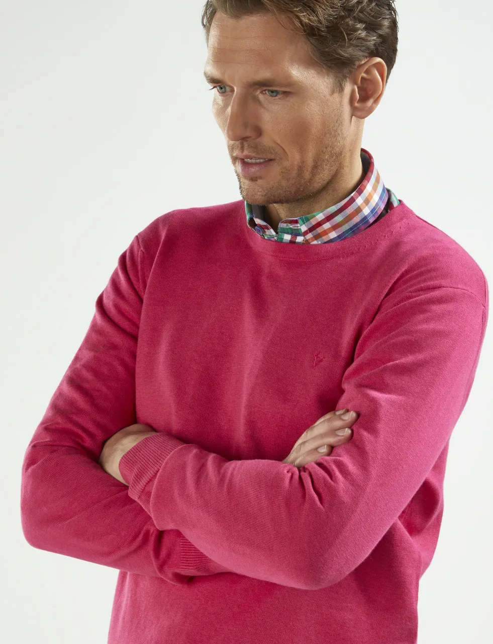 Men's Fine Gauge Cotton Crew Neck Jumper (4201 Beach Hut) pink round neck pullover sweater